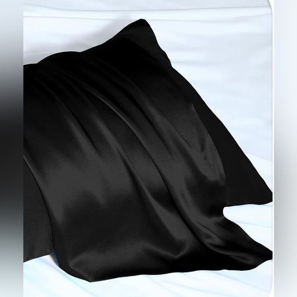 Black Silk Pillowcase - Picture 2 of 3